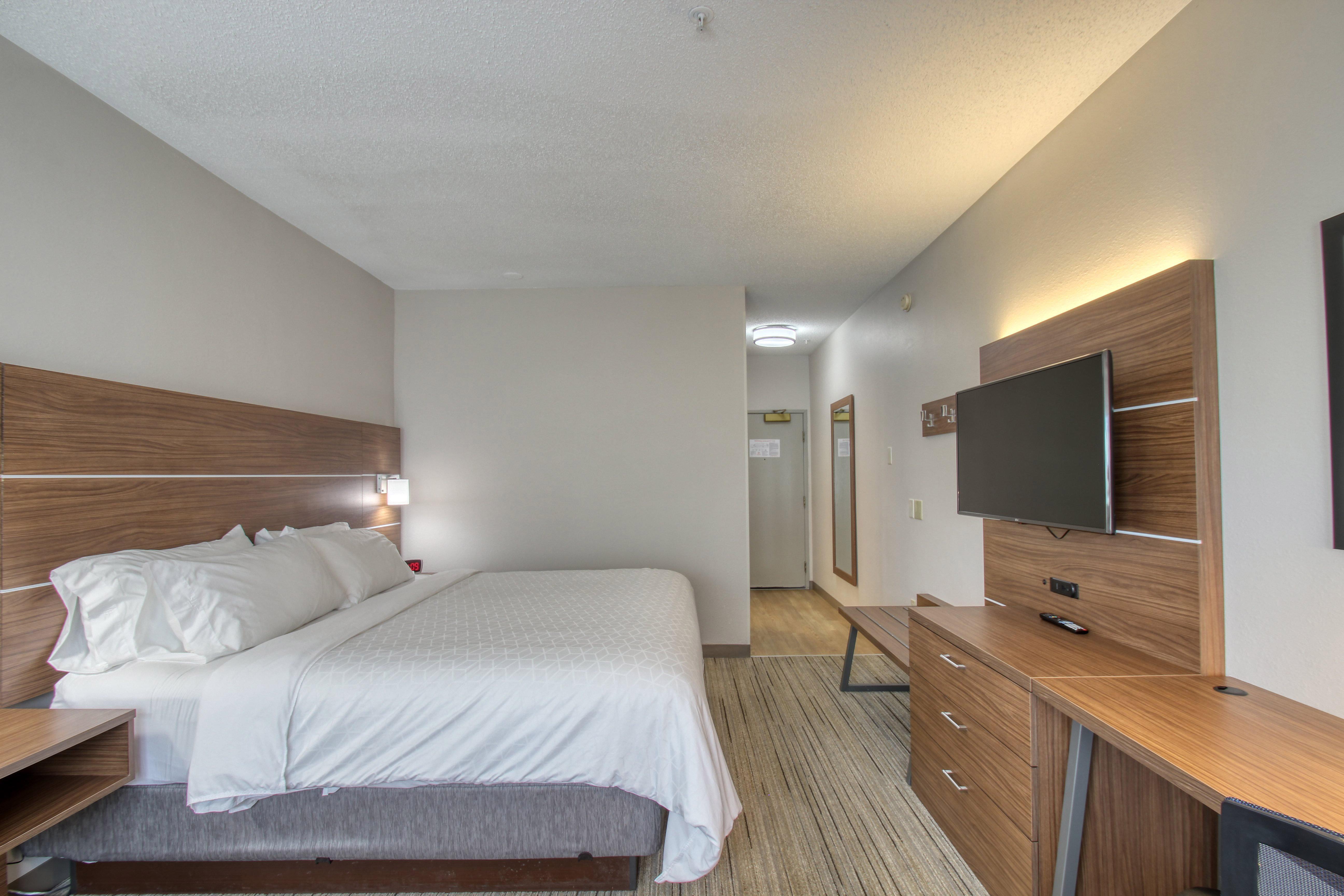 Holiday Inn Express Hotel & Suites Oshkosh - State Route 41 By Ihg מראה חיצוני תמונה