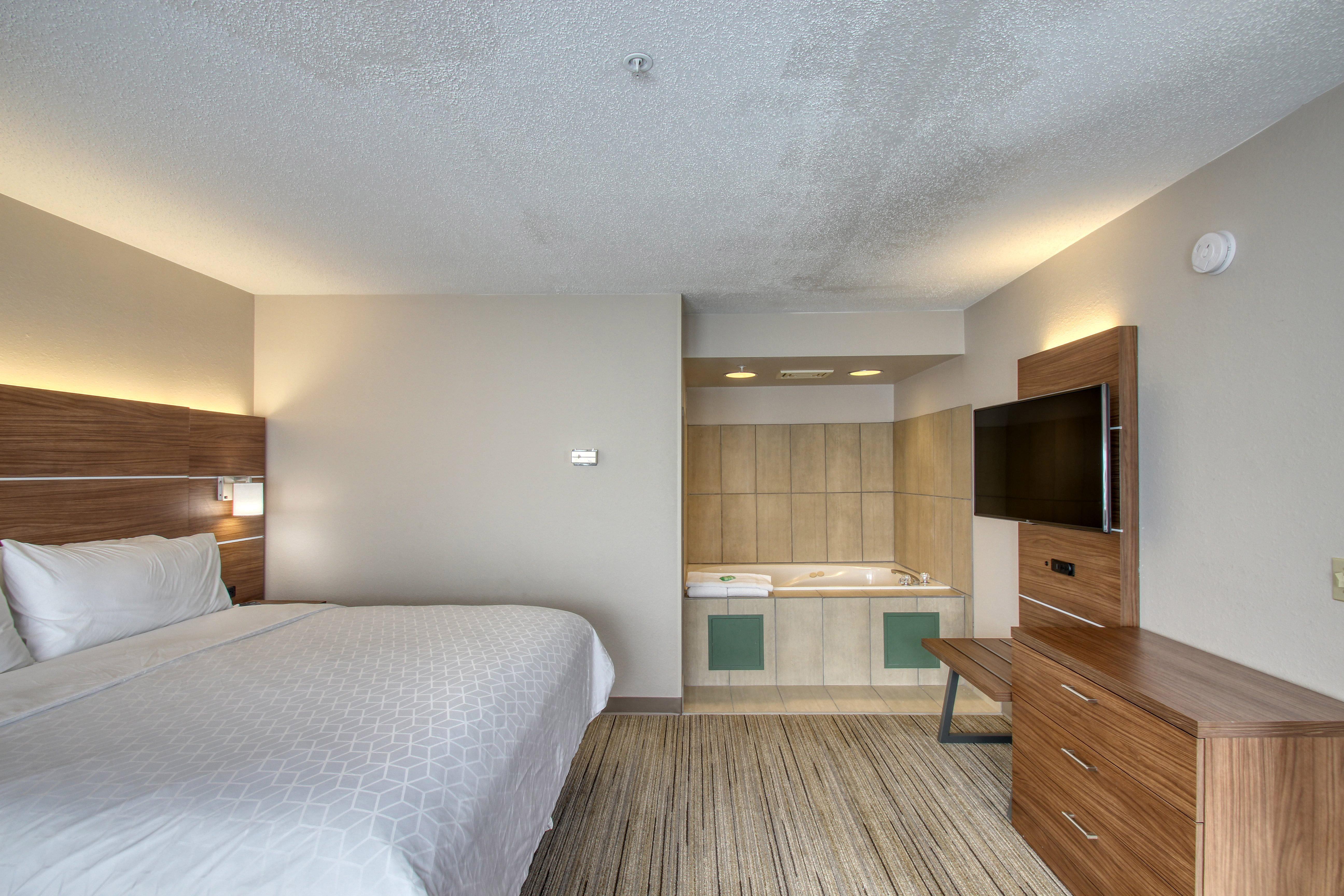 Holiday Inn Express Hotel & Suites Oshkosh - State Route 41 By Ihg מראה חיצוני תמונה