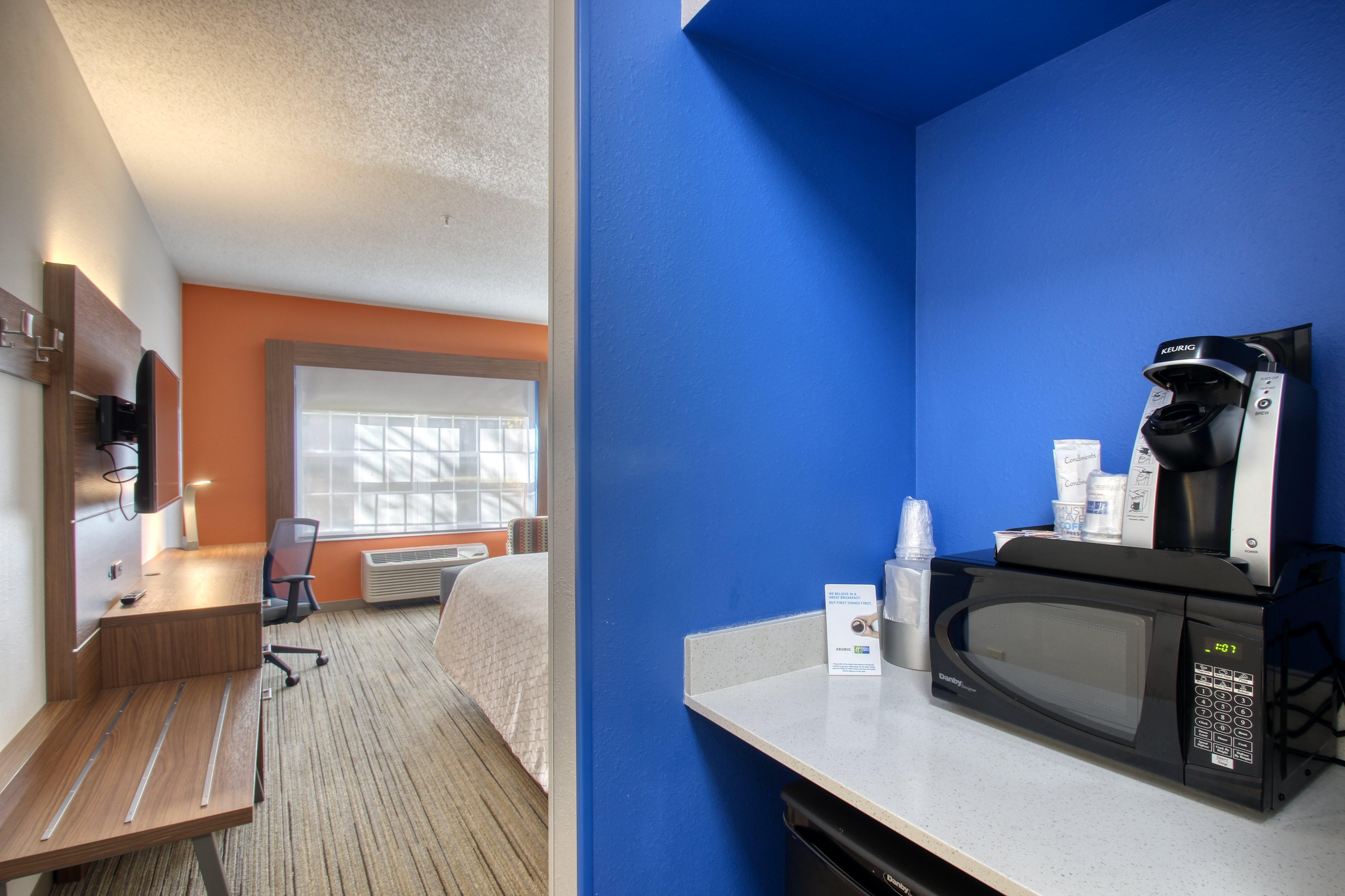 Holiday Inn Express Hotel & Suites Oshkosh - State Route 41 By Ihg מראה חיצוני תמונה