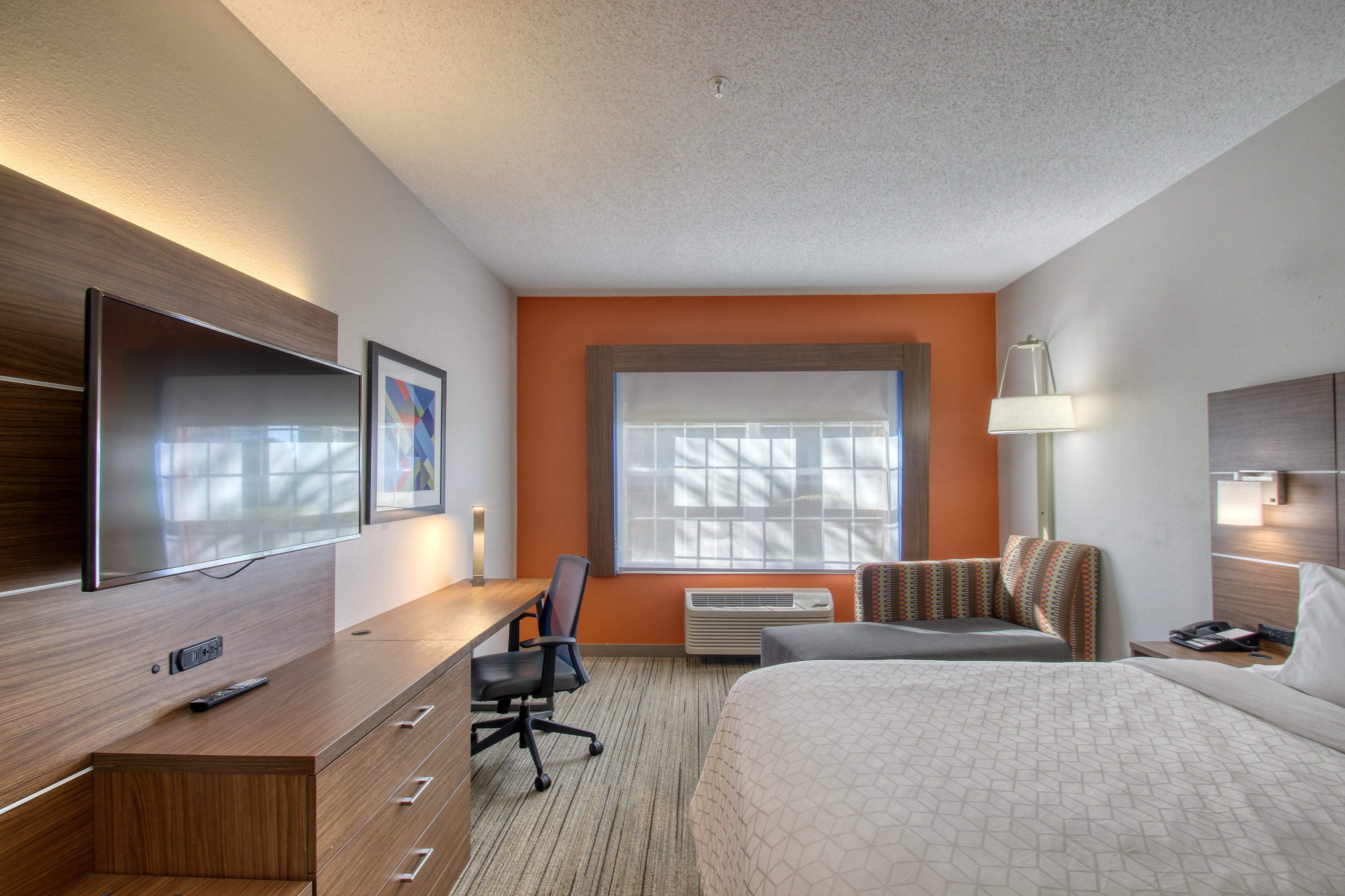 Holiday Inn Express Hotel & Suites Oshkosh - State Route 41 By Ihg מראה חיצוני תמונה