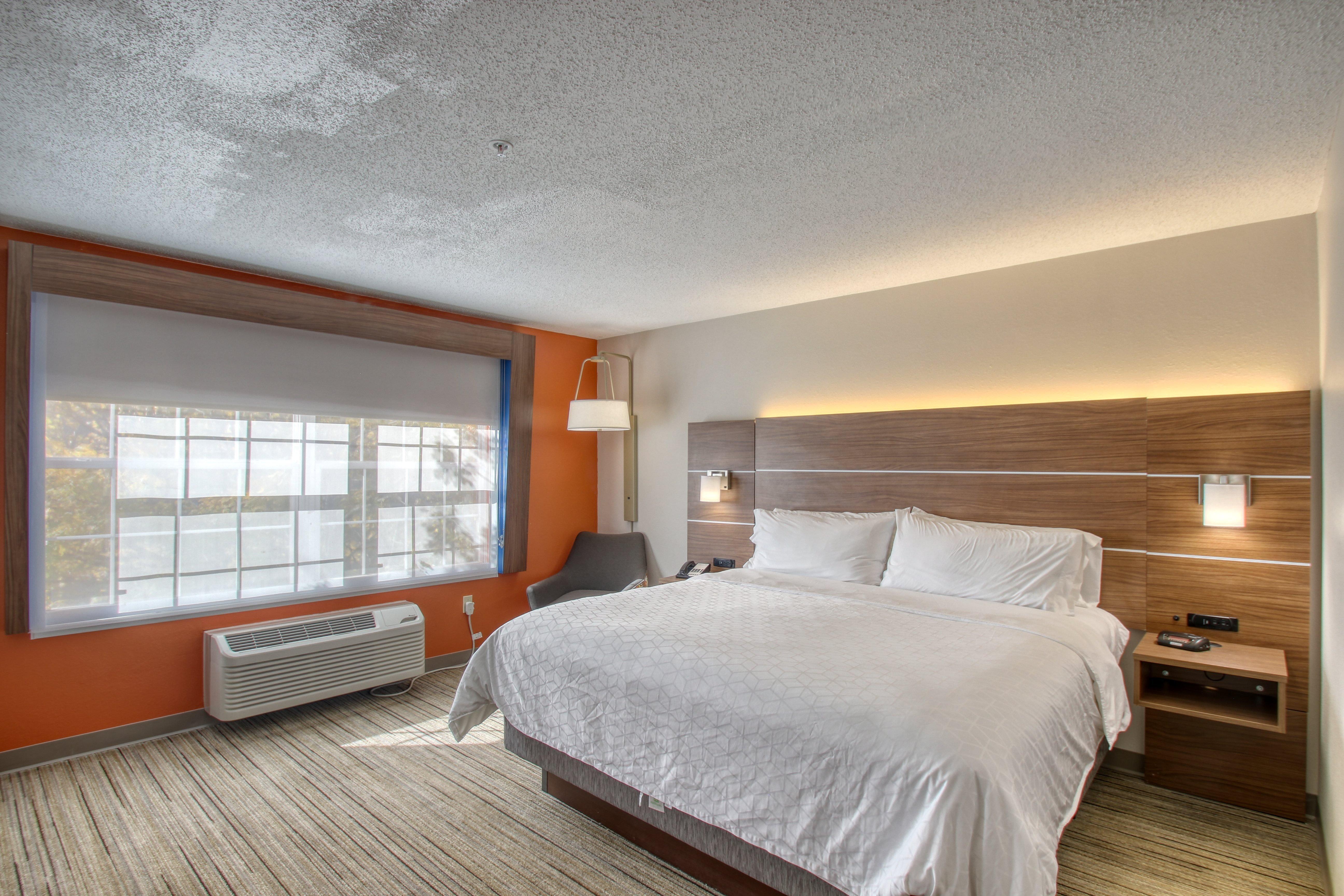 Holiday Inn Express Hotel & Suites Oshkosh - State Route 41 By Ihg מראה חיצוני תמונה
