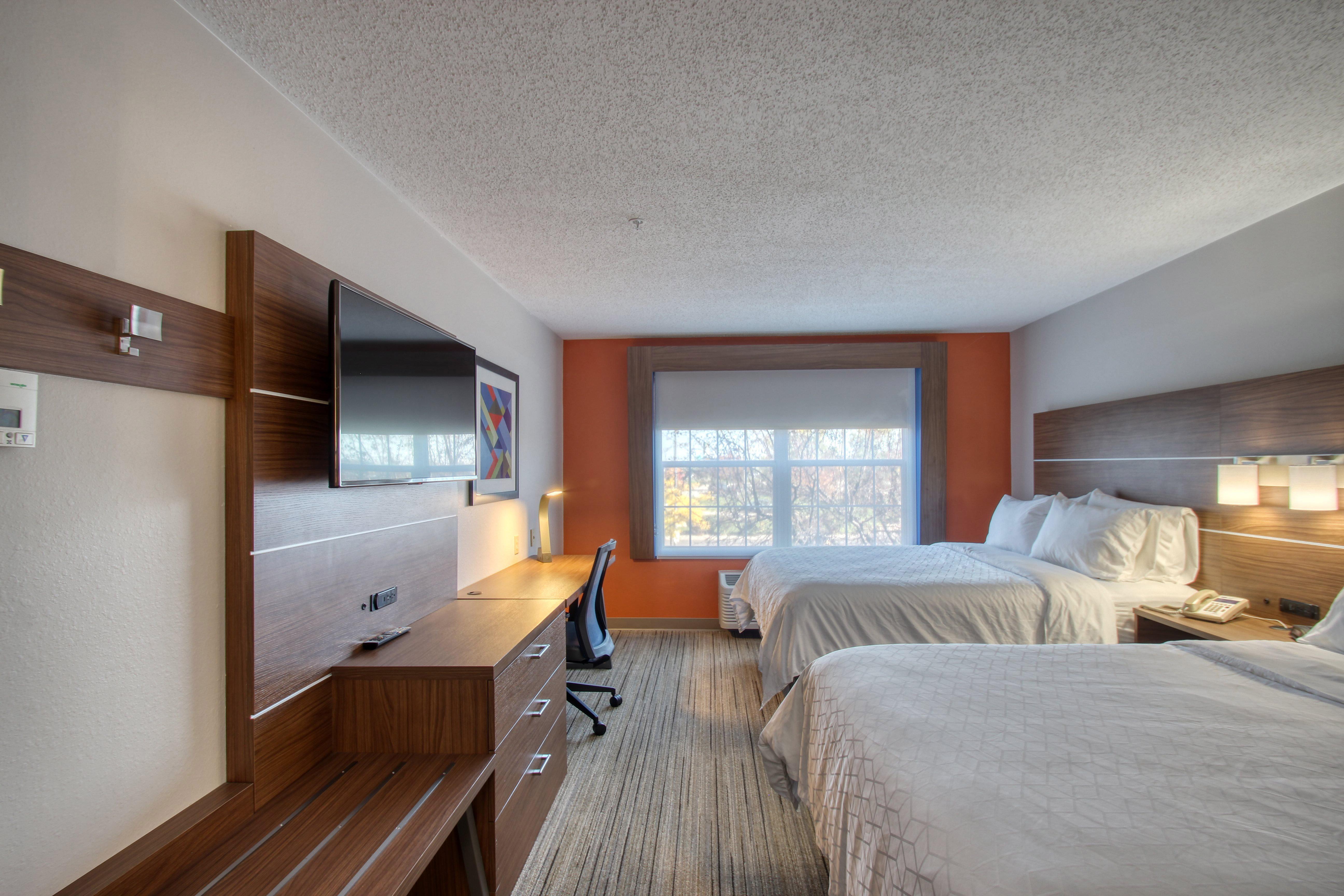 Holiday Inn Express Hotel & Suites Oshkosh - State Route 41 By Ihg מראה חיצוני תמונה