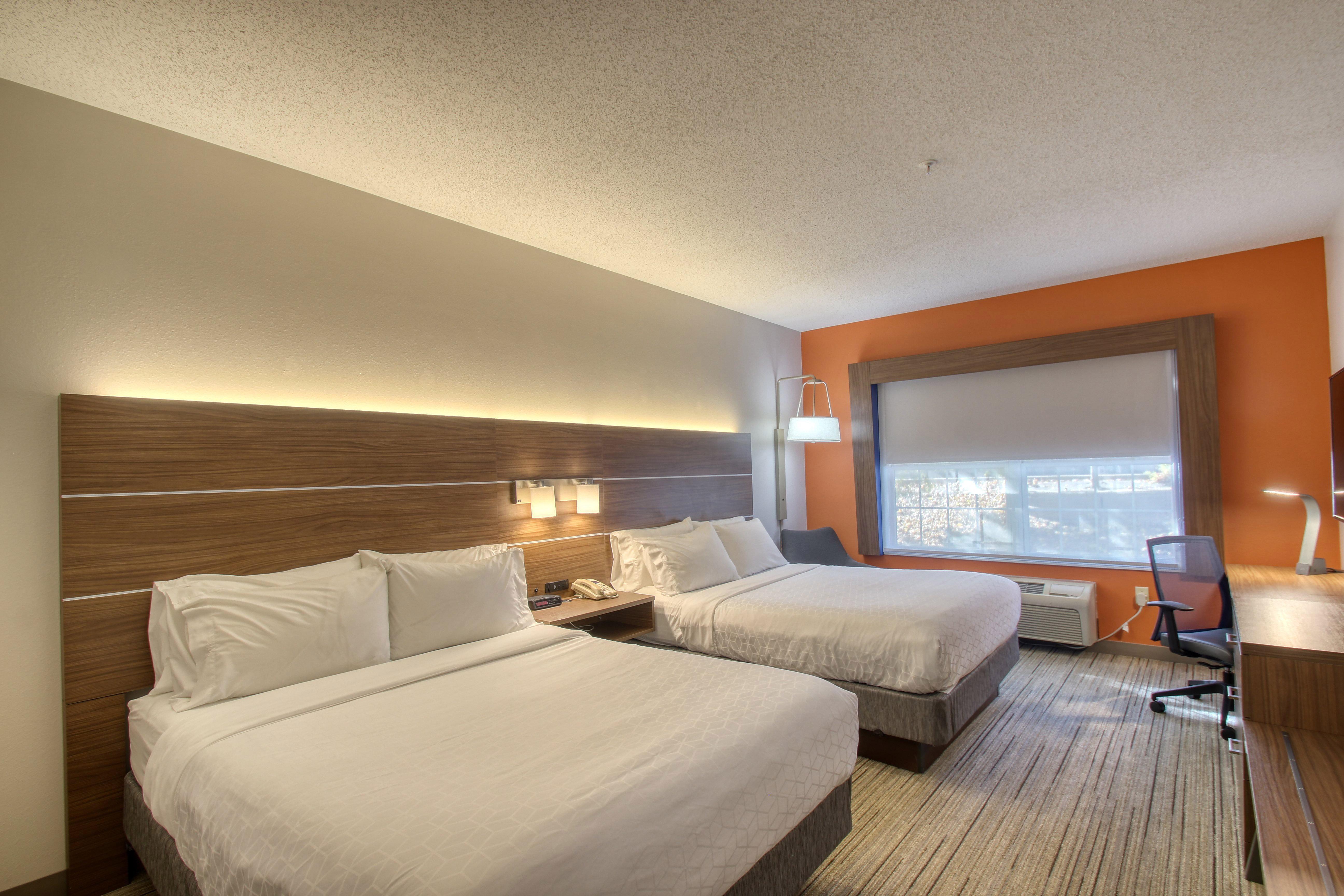 Holiday Inn Express Hotel & Suites Oshkosh - State Route 41 By Ihg מראה חיצוני תמונה