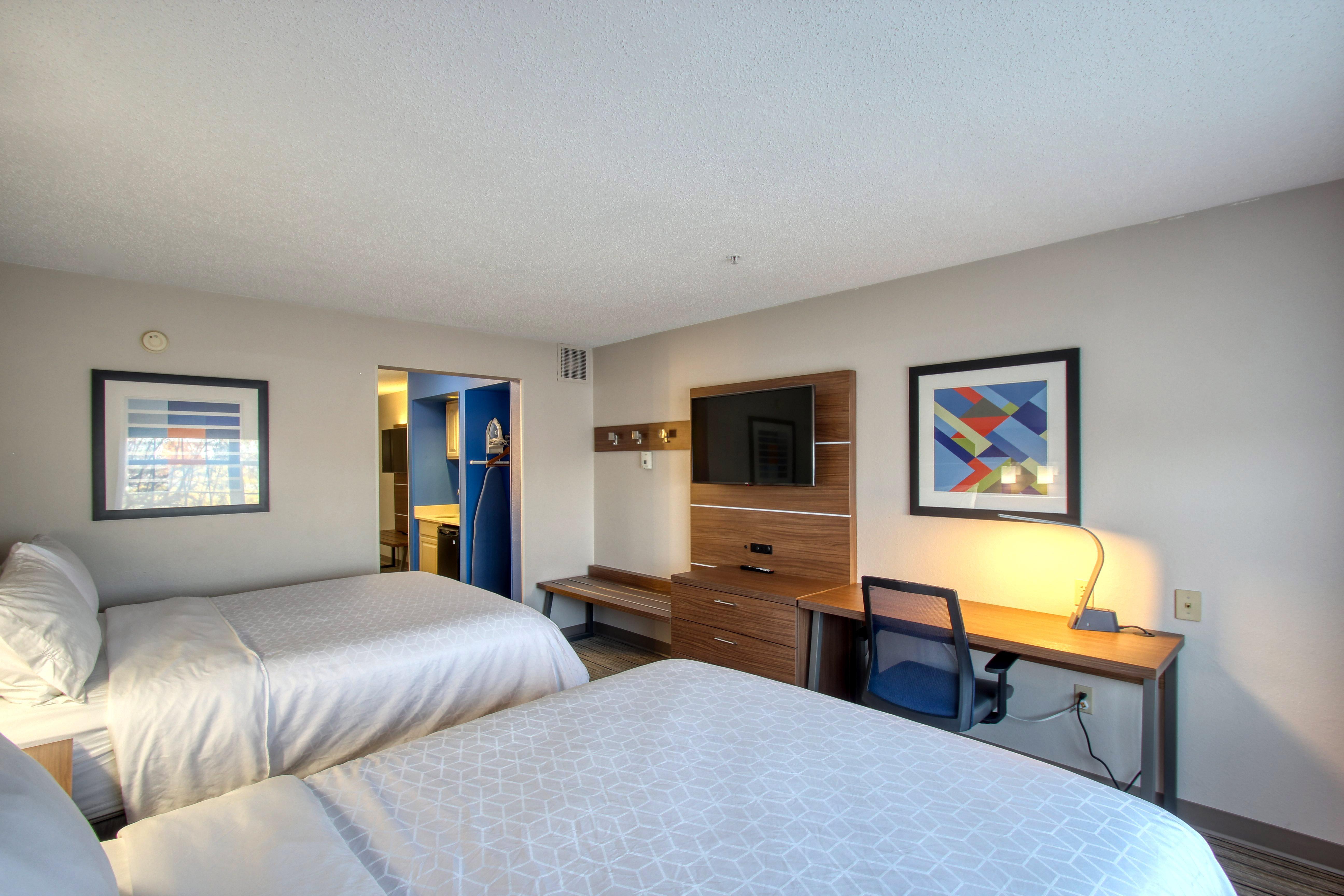 Holiday Inn Express Hotel & Suites Oshkosh - State Route 41 By Ihg מראה חיצוני תמונה