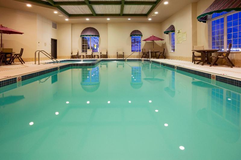 Holiday Inn Express Hotel & Suites Oshkosh - State Route 41 By Ihg מראה חיצוני תמונה
