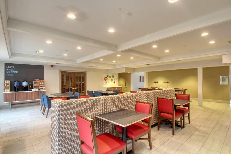 Holiday Inn Express Hotel & Suites Oshkosh - State Route 41 By Ihg מראה חיצוני תמונה